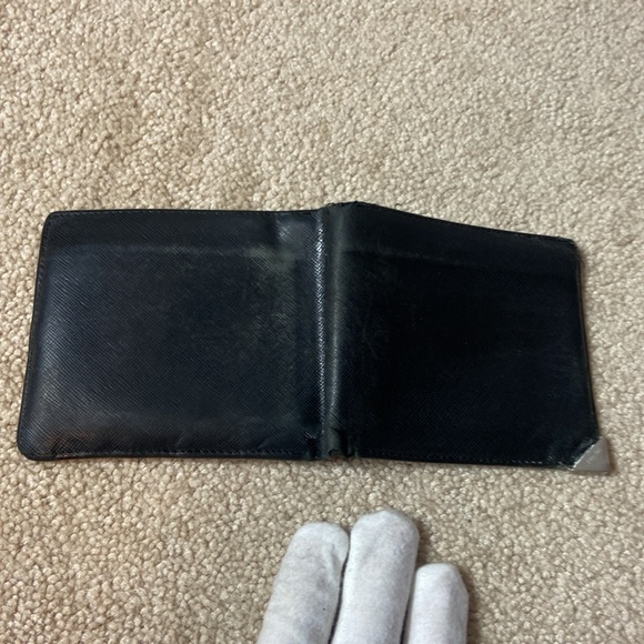 PRADA VINTAGE BLACK LEATHER BIFOLD WALLET - Picture 8 of 9